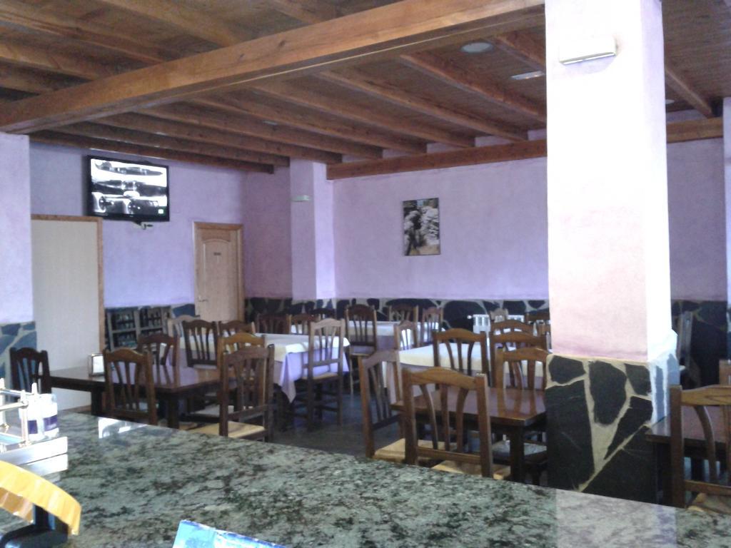 Hostal El Olmo Camarena de la Sierra Exteriör bild