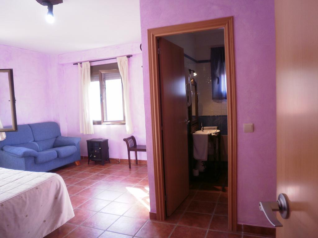 Hostal El Olmo Camarena de la Sierra Exteriör bild